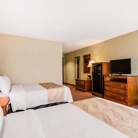 Quality Inn & Suites Carthage Ngoại thất bức ảnh