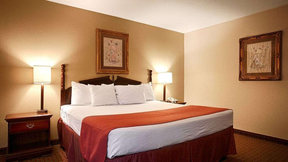 Quality Inn & Suites Carthage Ngoại thất bức ảnh