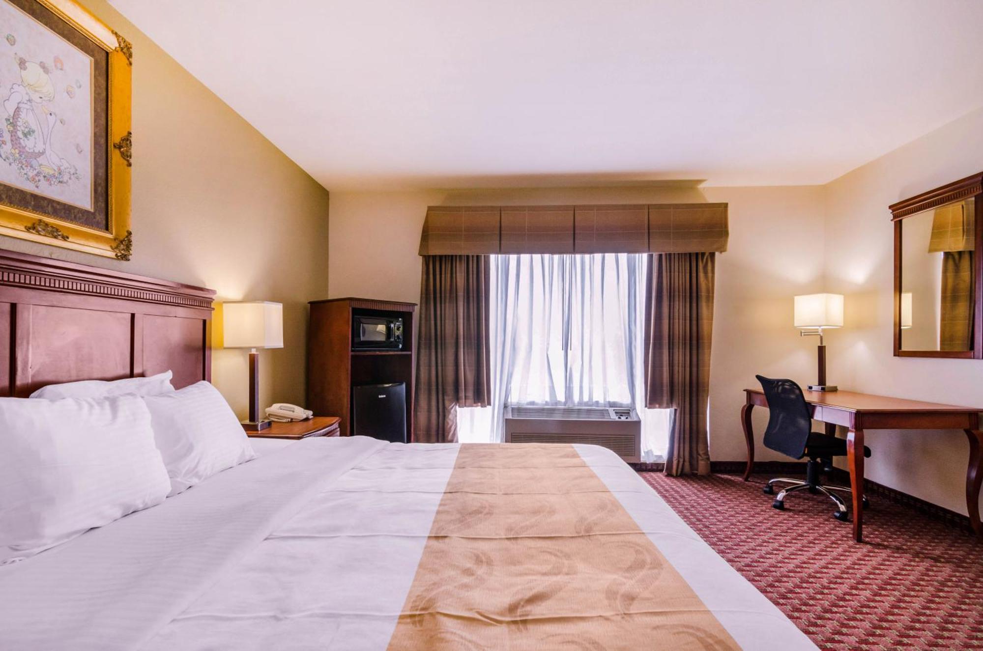 Quality Inn & Suites Carthage Ngoại thất bức ảnh