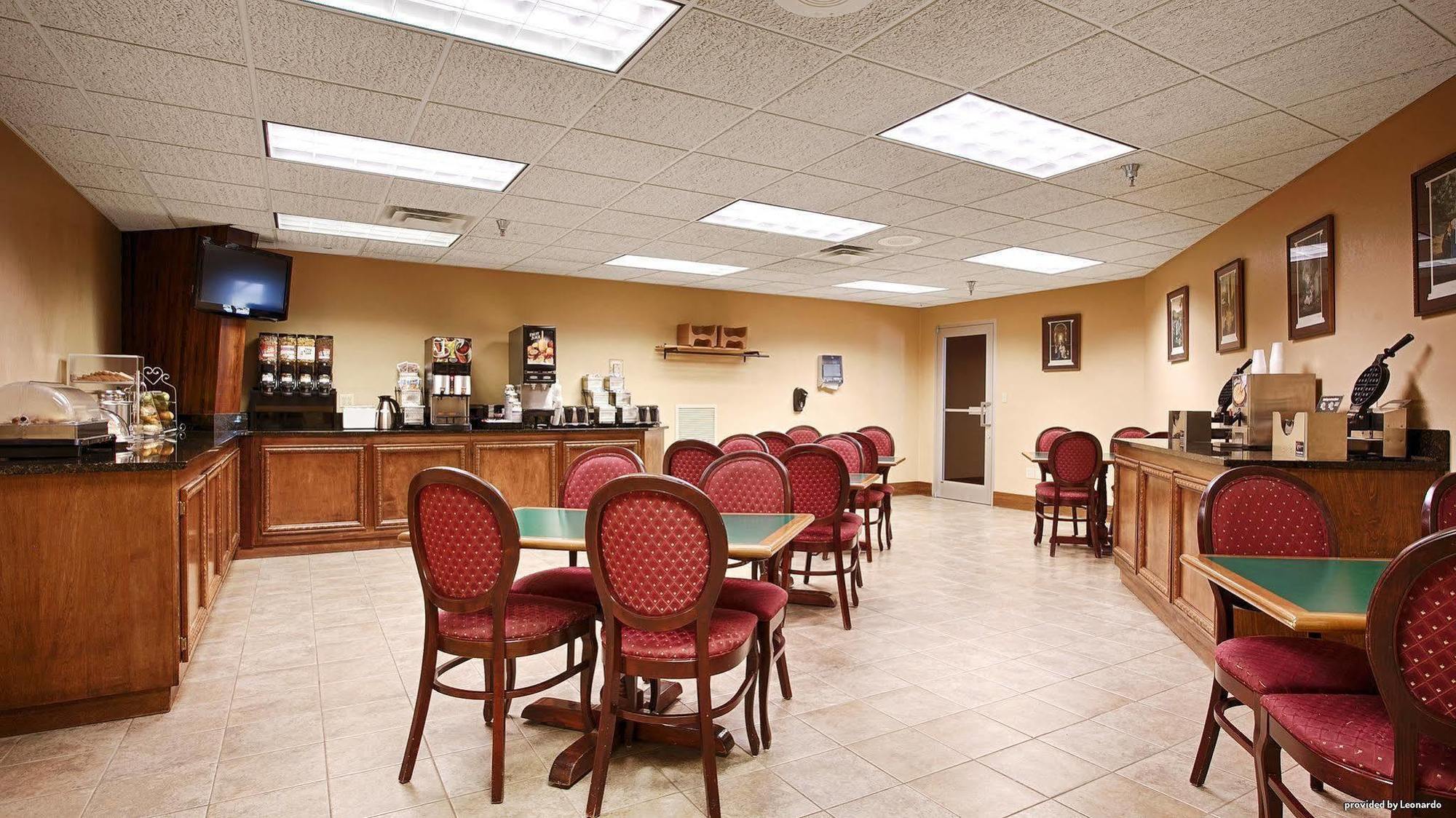 Quality Inn & Suites Carthage Ngoại thất bức ảnh