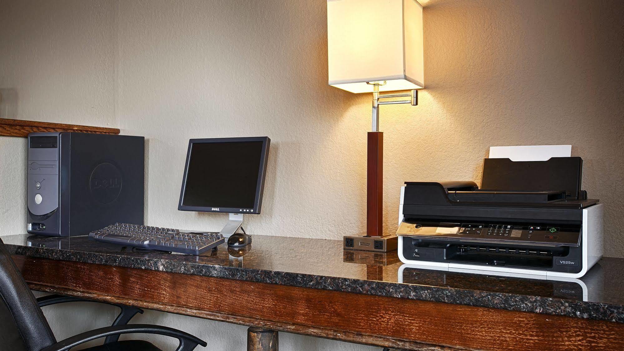 Quality Inn & Suites Carthage Ngoại thất bức ảnh